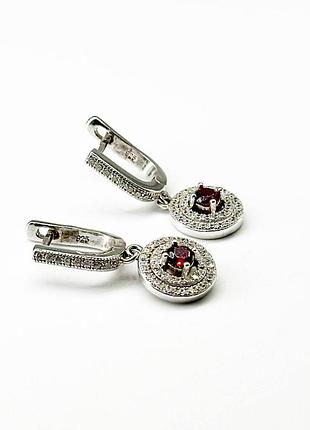 Серебряные серьги с фианитами