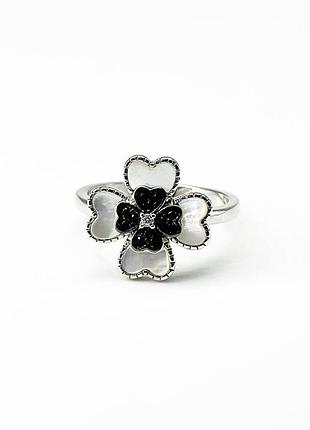 Срібна каблучка в стилі "van cleef та arpels" зі вставкою фіаніт/перламутр, розмір 18,5, вага: 3.2 г
