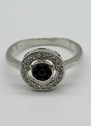 Серебряное кольцо со вставкой фианит/оникс, размер 19,0, вес: 3.3 г