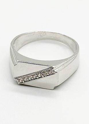 Серебряное кольцо со вставкой фианит