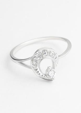 Серебряное кольцо с белыми фианитами, размер 17,0, вес: 1.4 г