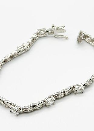 Серебряный браслет со вставкой фианит