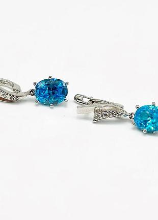 Серебряные серьги с фианитами