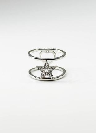 Серебряное кольцо с фианитами, размер 16,0, вес: 2.7 г