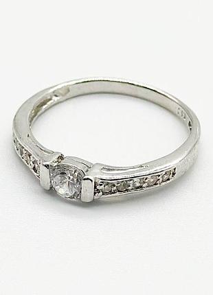 Серебряное кольцо со вставкой фианит, размер 18,5, вес: 2.0 г