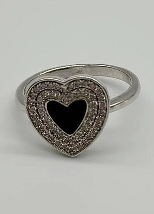 Серебряное кольцо в стиле "van cleef и arpels" со вставкой фианит/оникс, размер 17,1, вес: 3.4 г