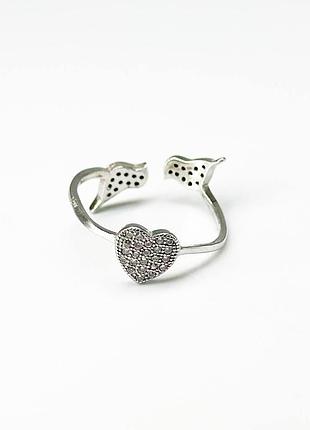 Серебряное кольцо с фианитами, размер 14,5, вес: 1.6 г