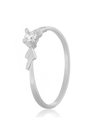 Серебряное кольцо с фианитами, размер 15,0, вес: 0.8 г