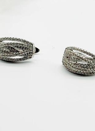 Серебряные серьги со вставкой фианит