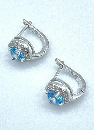 Серебряные серьги с фианитами