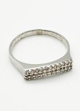 Серебряное кольцо со вставкой фианит