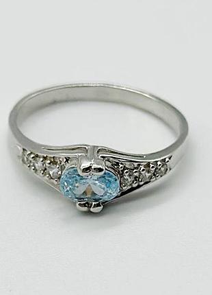 Серебряное кольцо с фианитами, размер 16,0, вес: 1.7 г