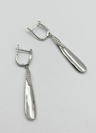 Серебряные серьги с фианитами