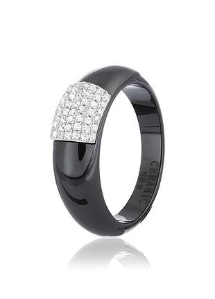 Серебряное кольцо с фианитами и черной керамикой, размер 17,0, вес: 4.0 г