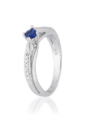 Серебряное кольцо с фианитами, размер 15,5, вес: 2.3 г