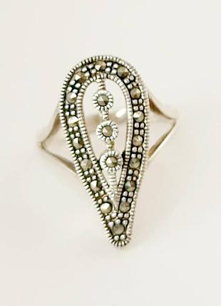Серебряное кольцо со вставкой марказит