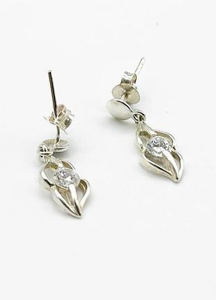 Серебряные серьги пусеты со вставкой фианит
