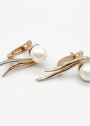 Серебряные серьги позолоченные с английской застежкой со вставкой sea shell pearl