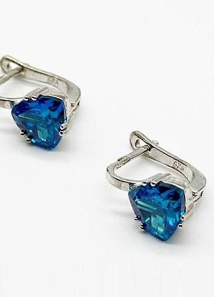 Серебряные серьги с фианитами