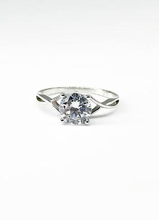 Серебряное кольцо с фианитами, размер 16,5, вес: 1.8 г