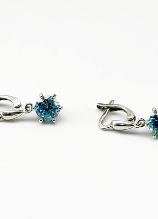 Серебряные серьги с фианитами