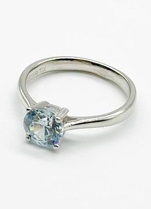 Серебряное кольцо с фианитами, размер 16,0, вес: 3.4 г
