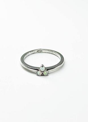 Серебряное кольцо с опалом, размер 16,5, вес: 1.4 г