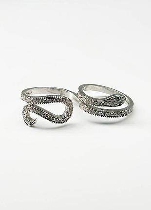 Серебряное кольцо с фианитами, размер 16,0, вес: 5.0 г