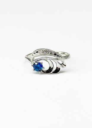 Серебряное кольцо с фианитами, размер 16,0, вес: 1.8 г