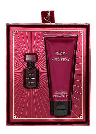 Парфумований набір victoria's secret very sexy 2-piece gift set, парфум 7,5 мл та парфумований лосьйон для тіла 100 мл