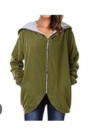 Женская куртка с капюшоном