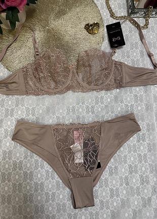 Шикарний комплект hunkemoller