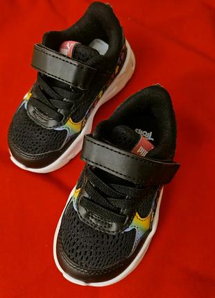 Оригінальні нові дитячі  кросівки puma  22 розмір