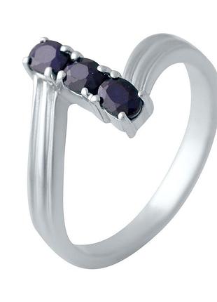 Серебряное кольцо komilfo с натуральным сапфиром 0.685ct, вес изделия 3,64 гр (2006152) 18 размер