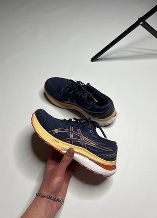 Кросівки asics для залу або волейболу (жін)