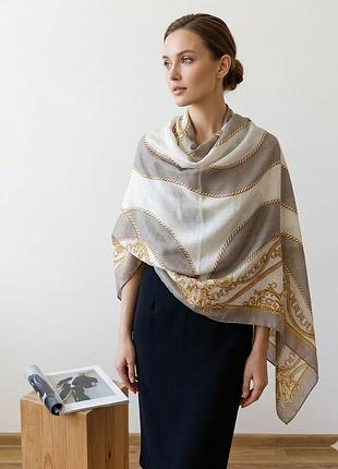 Елегантна хустка від h&m у ніжних пудрових відтінках.