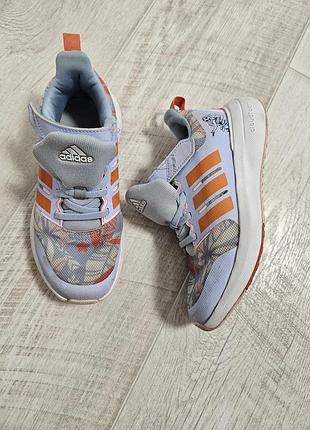 Кроссовки adidas 33