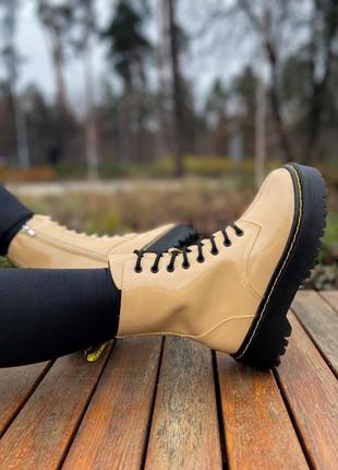 Черевики dr.martens jadon beige patent premium(fur) 
замок ☑ ботинки зимние с мехом5 фото