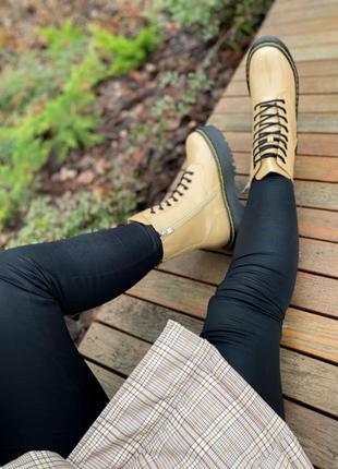 Черевики dr.martens jadon beige patent premium(fur) 
замок ☑ ботинки зимние с мехом6 фото