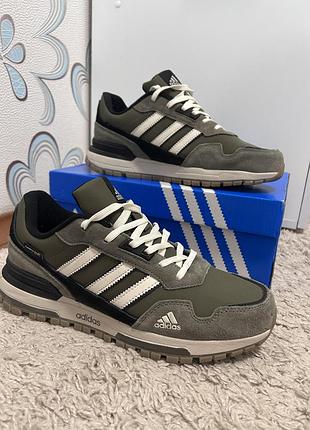 Кросівки adidas чоловічі, хакі, натуральна замша, 43 розмір