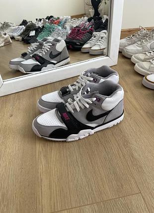 Оригінальні кросівки nike