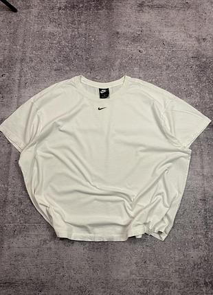 Nike біла футболка оверсайз 2xl з коричневою нашивкою
