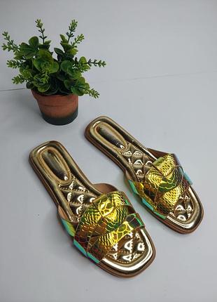 Шльопанці жіночі