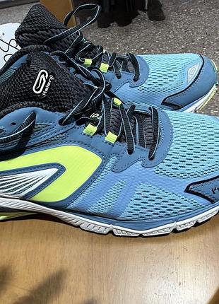 Кросівки спорт