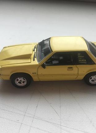 1988 ford mustang 5.0 lx greenlight 1:64 (bfgoodrich vintage ad)