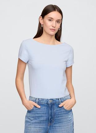 Женская футболка gap с вырезом на спинке