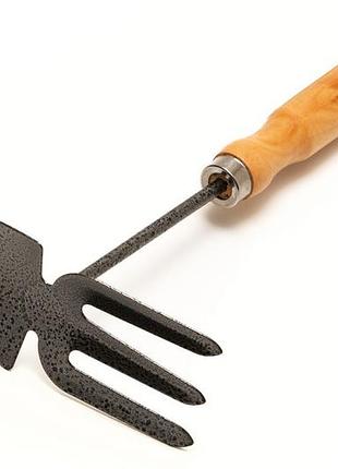 Тяпка садовая mastertool "нептун" 260х155х70 мм с деревянной ручкой 14-6189