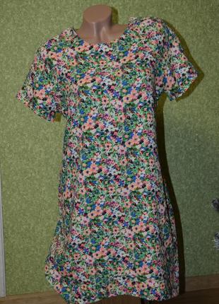Яскраве плаття в квітковий принт1 фото