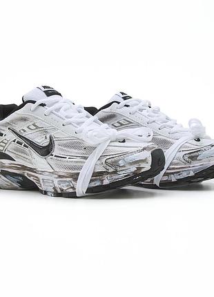 Nike initiator custom white black 7