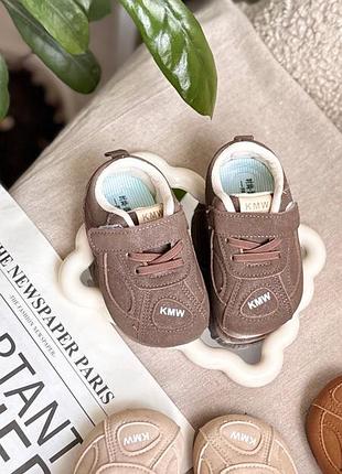 Кросівки дитячі 4